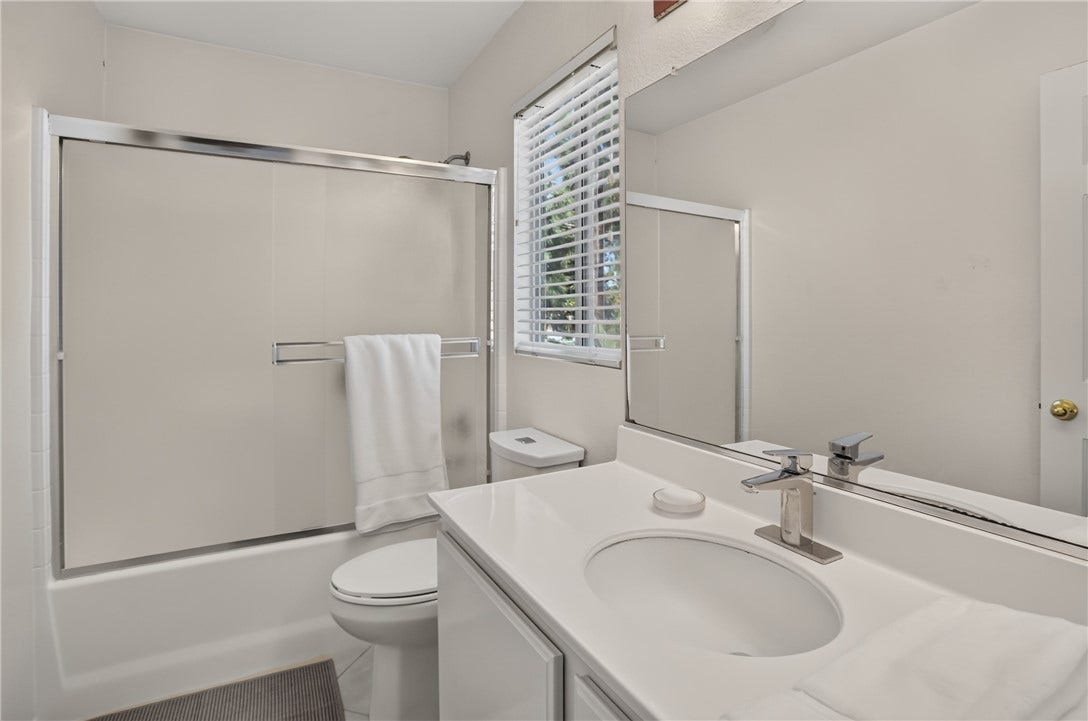 7 Dynasty Court, Irvine, CA 92602 7 Dynasty Court, Irvine, CA 92602