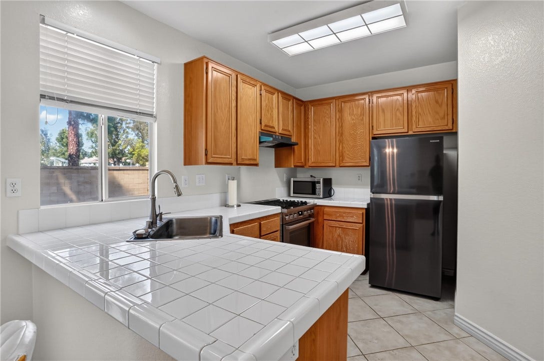7 Dynasty Court, Irvine, CA 92602 7 Dynasty Court, Irvine, CA 92602