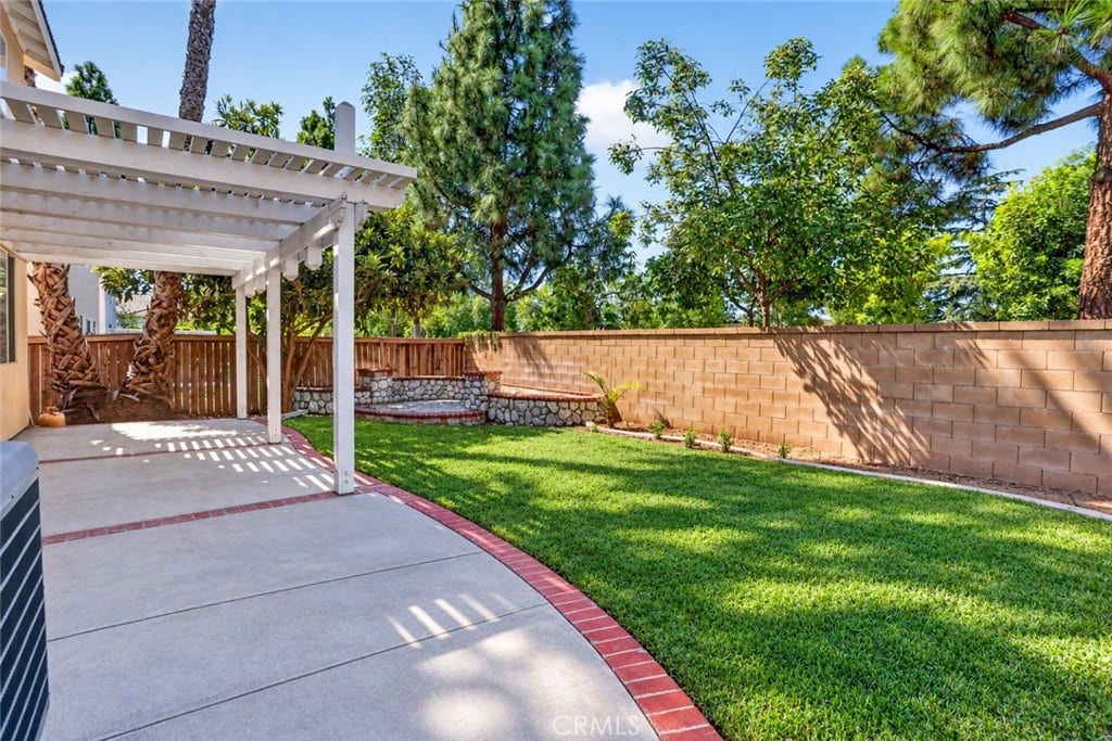 7 Dynasty Court, Irvine, CA 92602 This photo has been AI enhanced