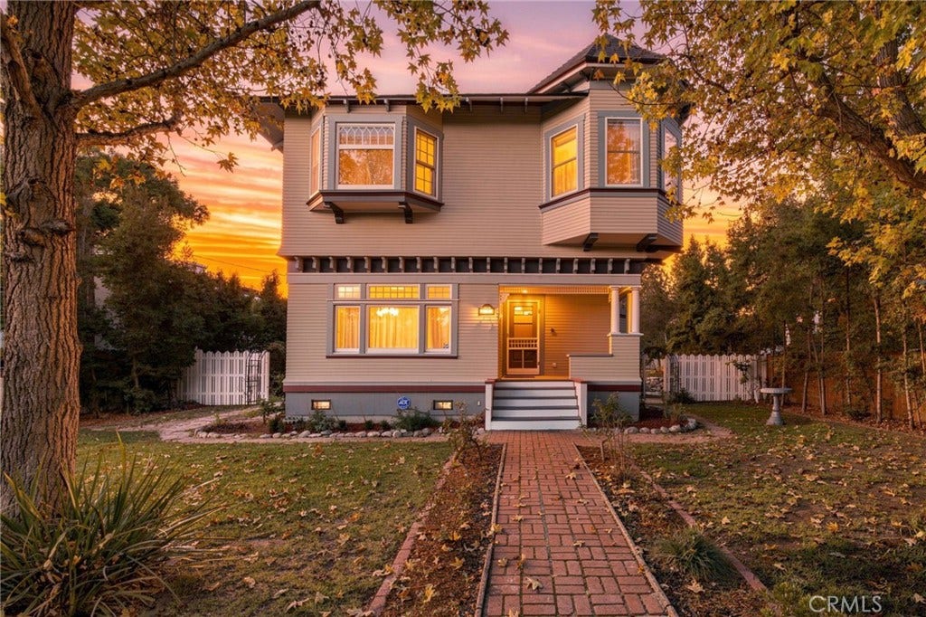 825 N Lacy, Santa Ana, CA 92701 825 N Lacy, Santa Ana, CA 92701