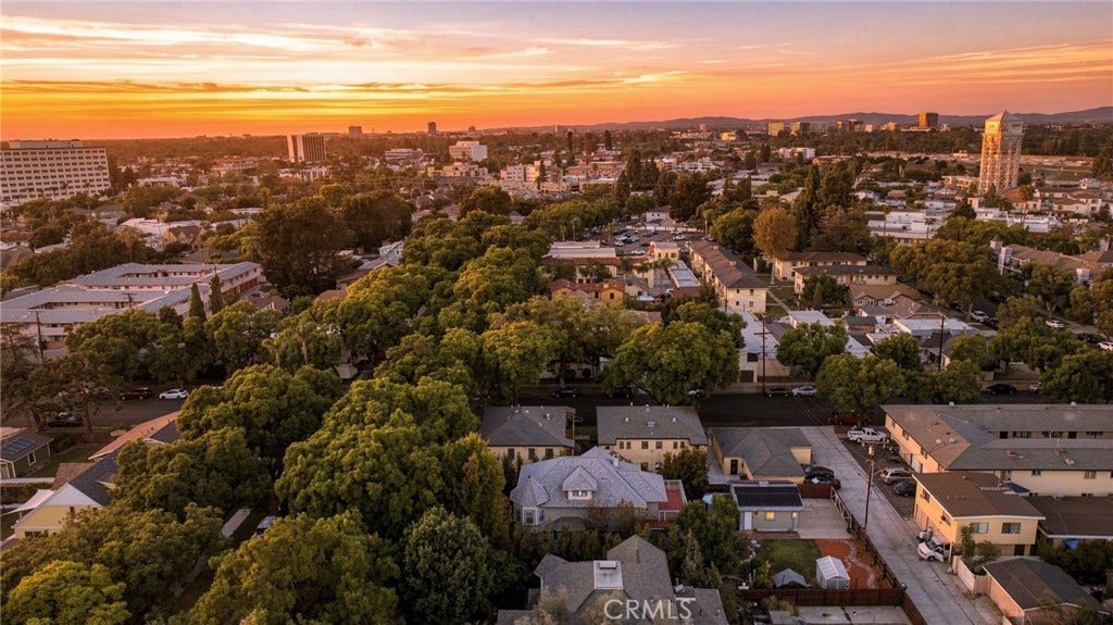 825 N Lacy, Santa Ana, CA 92701 825 N Lacy, Santa Ana, CA 92701
