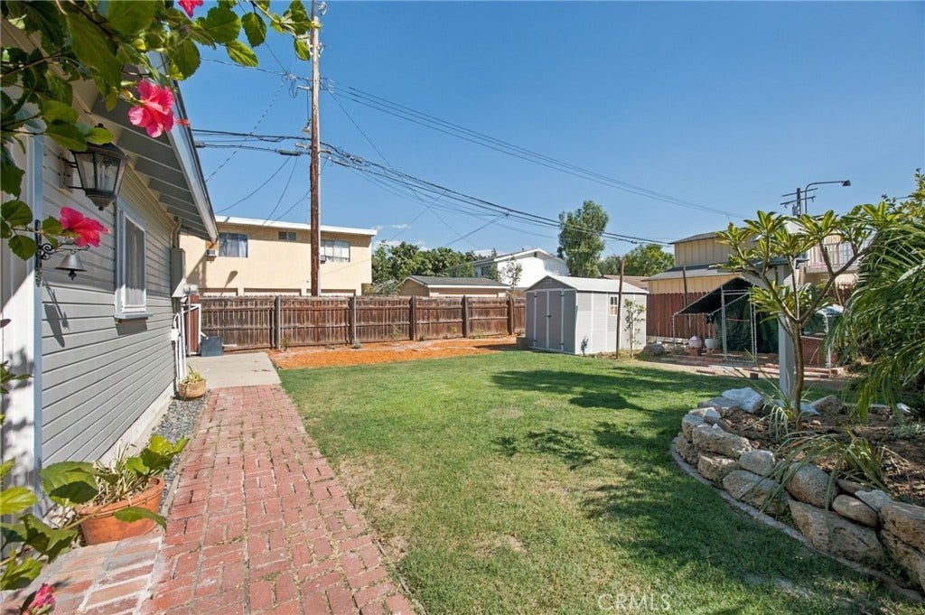 825 N Lacy, Santa Ana, CA 92701 825 N Lacy, Santa Ana, CA 92701