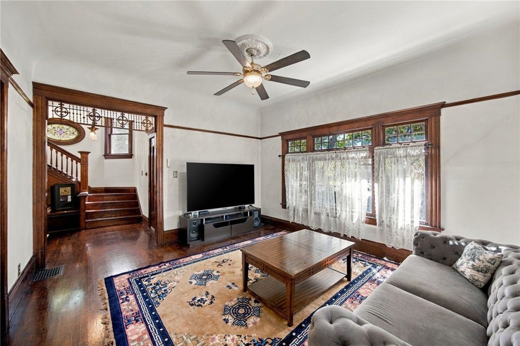 825 N Lacy, Santa Ana, CA 92701 825 N Lacy, Santa Ana, CA 92701