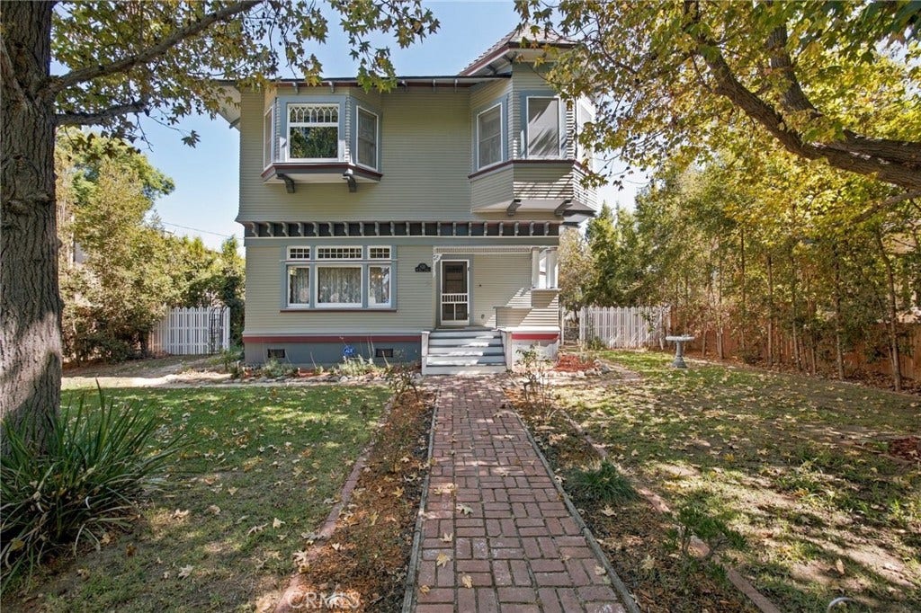 825 N Lacy, Santa Ana, CA 92701 825 N Lacy, Santa Ana, CA 92701