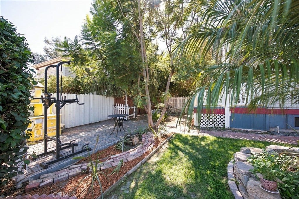 825 N Lacy, Santa Ana, CA 92701 825 N Lacy, Santa Ana, CA 92701