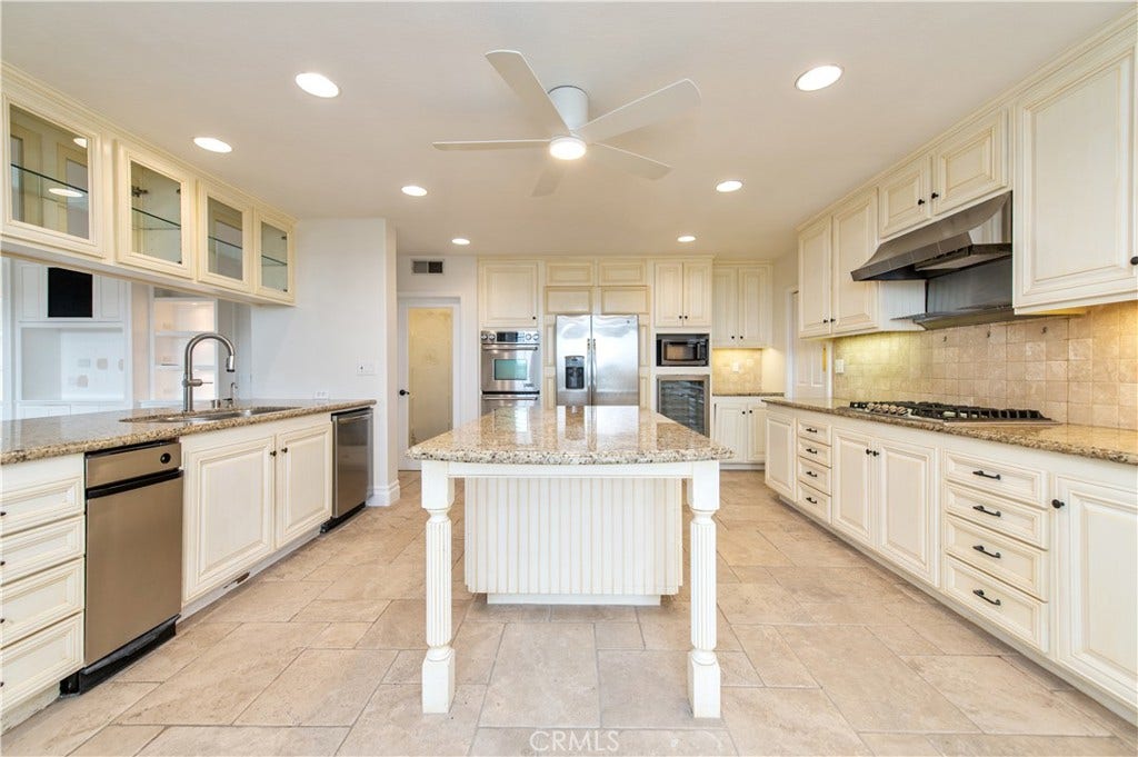 22201 Wayside, Mission Viejo, CA 92692