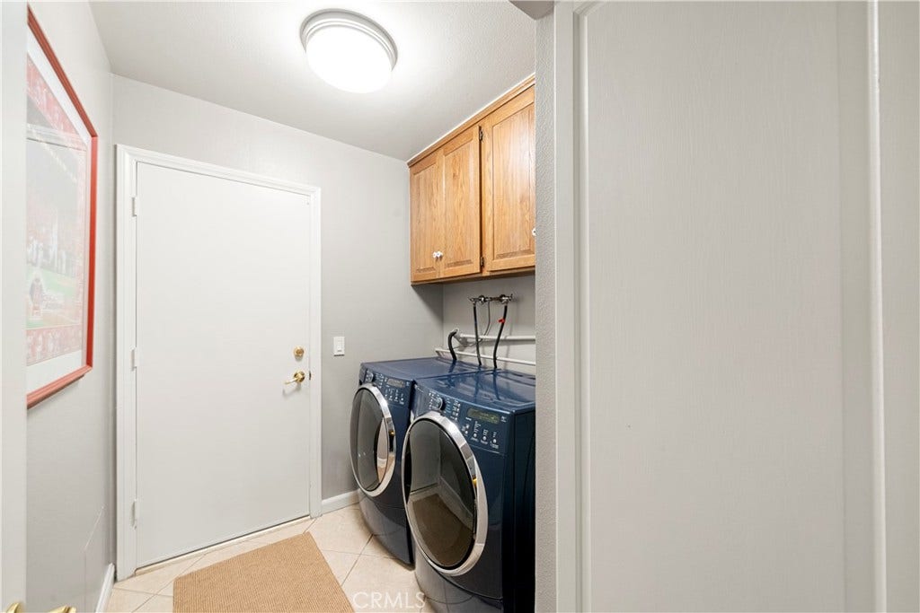 2210 Bridge, Laguna Beach, CA 92651 Laundry
