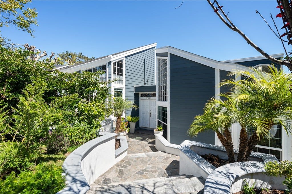 2210 Bridge, Laguna Beach, CA 92651 Facing Hillview Drive