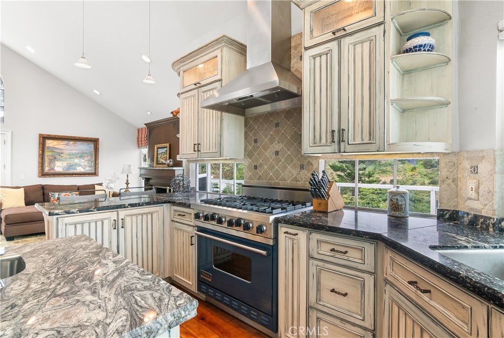 2210 Bridge, Laguna Beach, CA 92651 Kitchen privileges