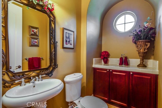19244 Falabella, Yorba Linda, CA 92886 19244 Falabella, Yorba Linda, CA 92886