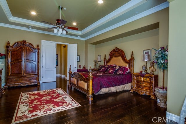19244 Falabella, Yorba Linda, CA 92886 19244 Falabella, Yorba Linda, CA 92886