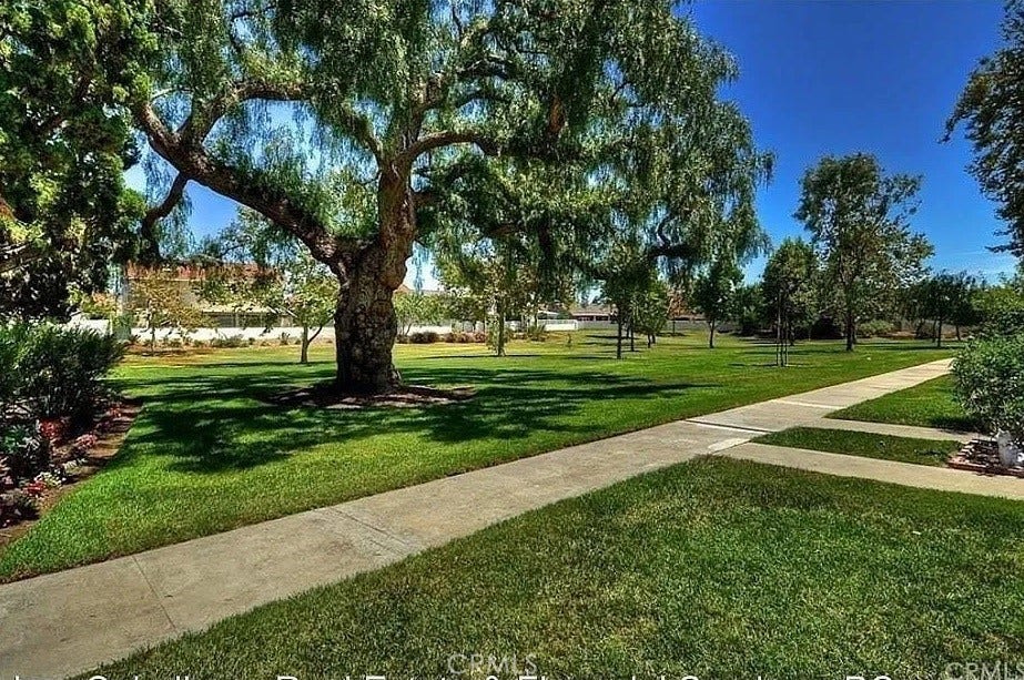 10754 El Rubi, Fountain Valley, CA 92708 10754 El Rubi, Fountain Valley, CA 92708