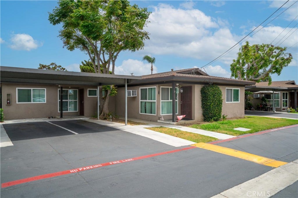 140 W Orangethorpe Avenue, Placentia, CA 92870 140 W Orangethorpe Avenue, Placentia, CA 92870