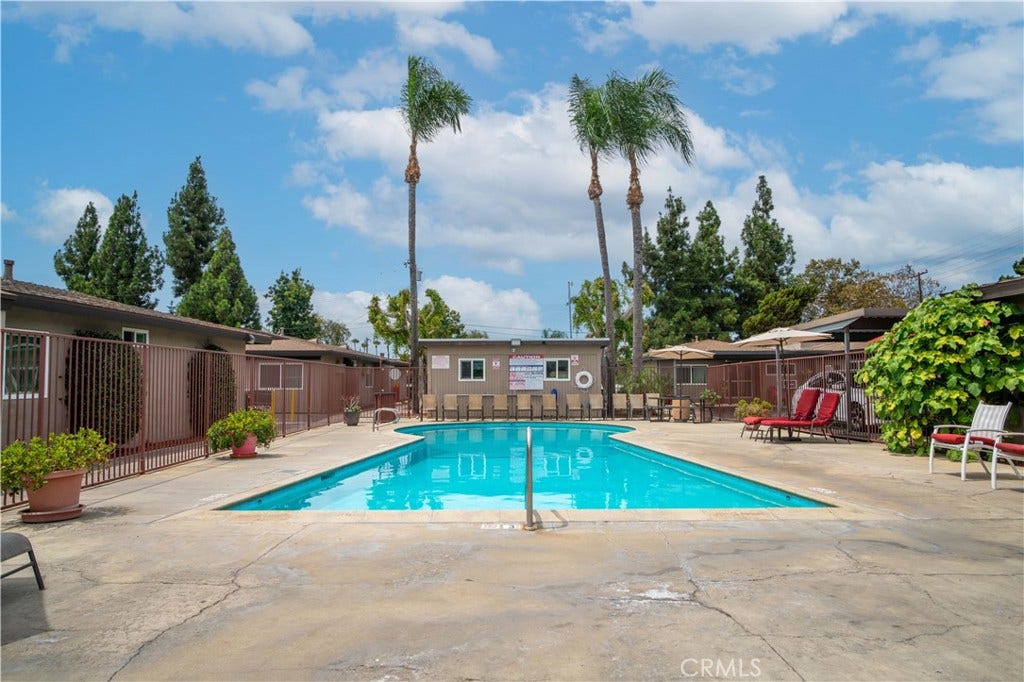 140 W Orangethorpe Avenue, Placentia, CA 92870 140 W Orangethorpe Avenue, Placentia, CA 92870