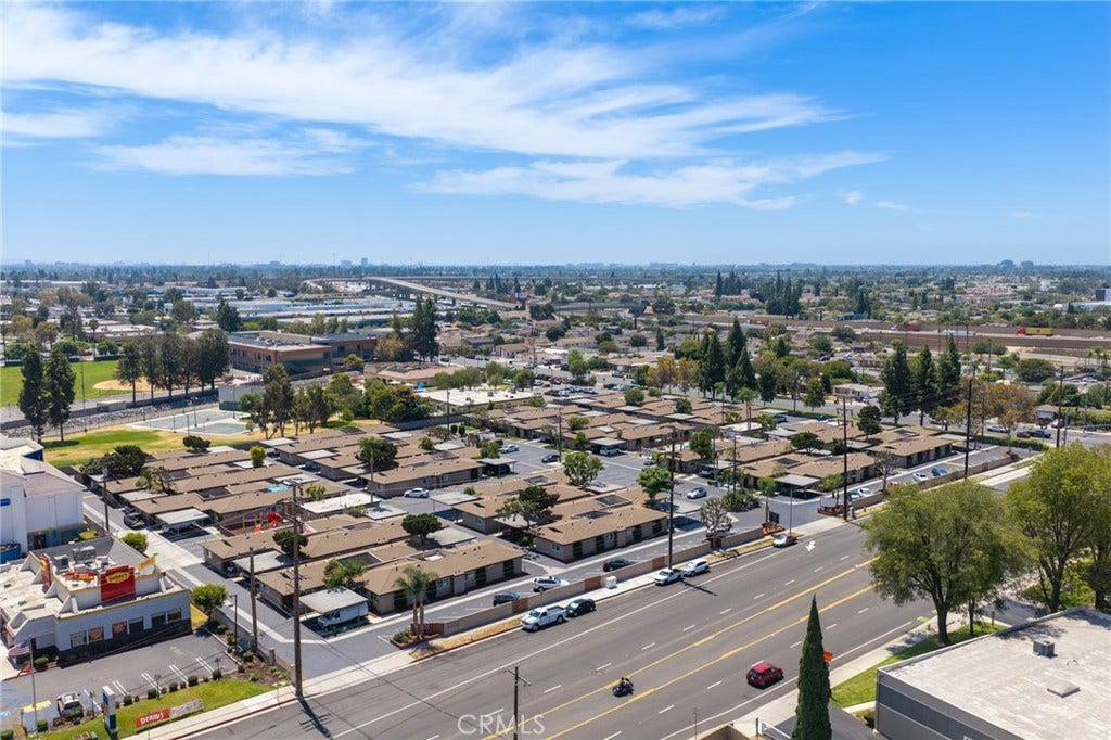 140 W Orangethorpe Avenue, Placentia, CA 92870 140 W Orangethorpe Avenue, Placentia, CA 92870