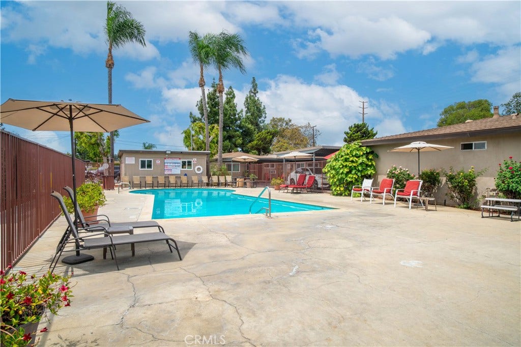 140 W Orangethorpe Avenue, Placentia, CA 92870 140 W Orangethorpe Avenue, Placentia, CA 92870