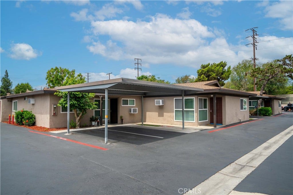 140 W Orangethorpe Avenue, Placentia, CA 92870 140 W Orangethorpe Avenue, Placentia, CA 92870