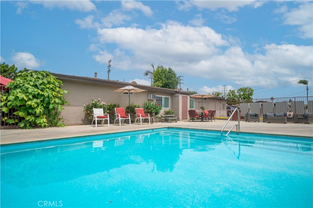140 W Orangethorpe Avenue, Placentia, CA 92870 140 W Orangethorpe Avenue, Placentia, CA 92870