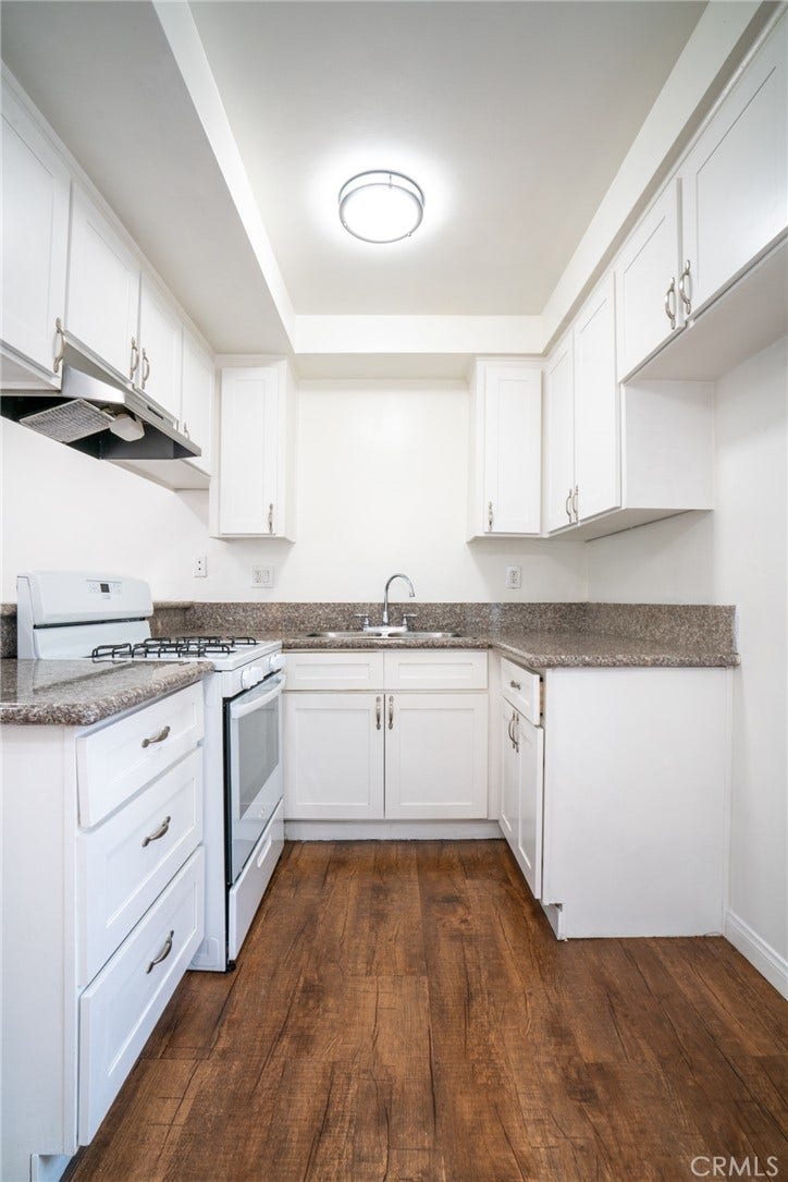 140 W Orangethorpe Avenue, Placentia, CA 92870 140 W Orangethorpe Avenue, Placentia, CA 92870