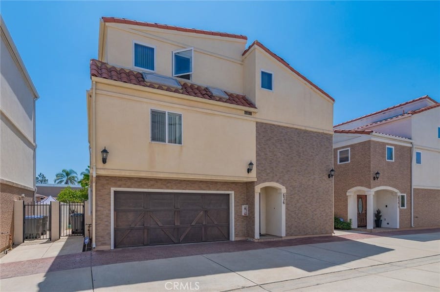 Property photo for 636 E 220th, Carson, CA