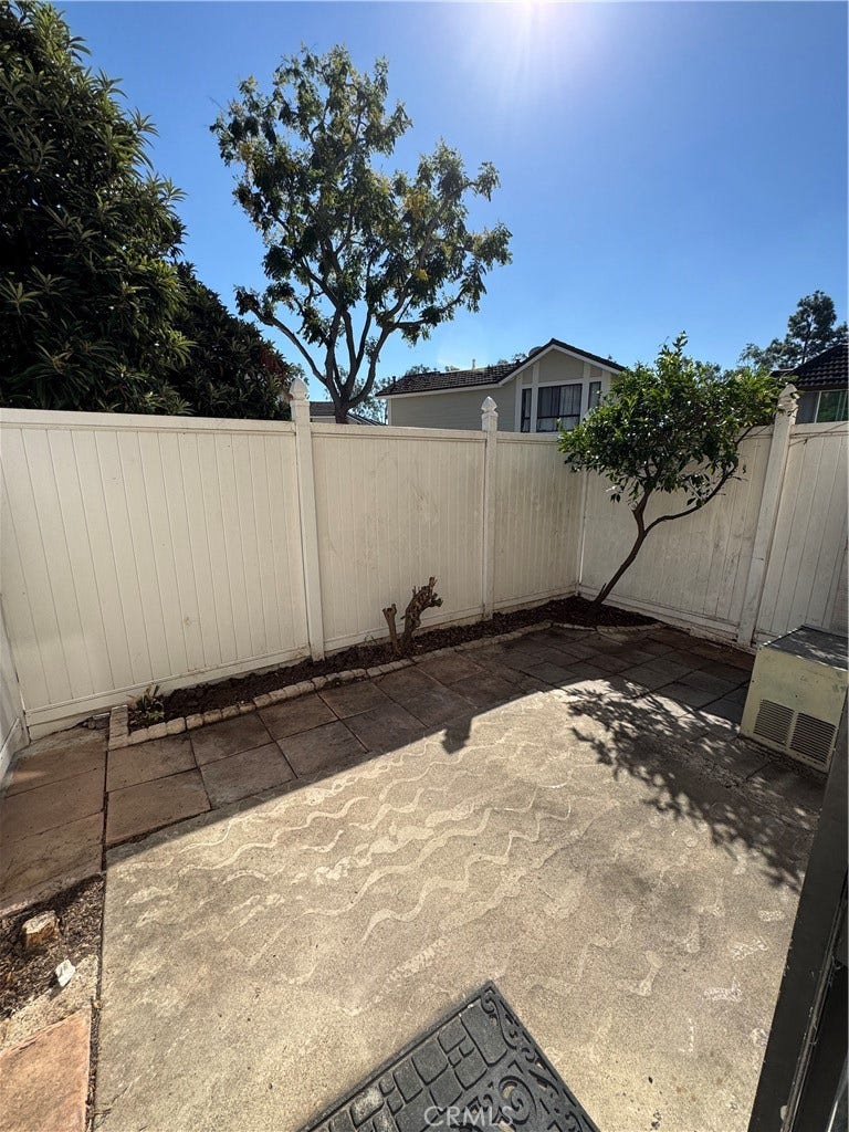 25885 Trabuco Road, Lake Forest, CA 92630 25885 Trabuco Road, Lake Forest, CA 92630