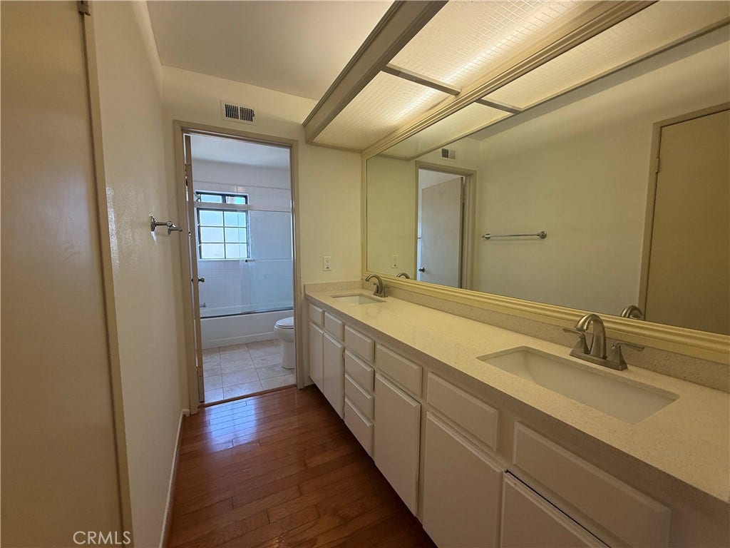 2971 Plaza Del Amo, #251, Torrance, CA 90503 2971 Plaza Del Amo, #251, Torrance, CA 90503