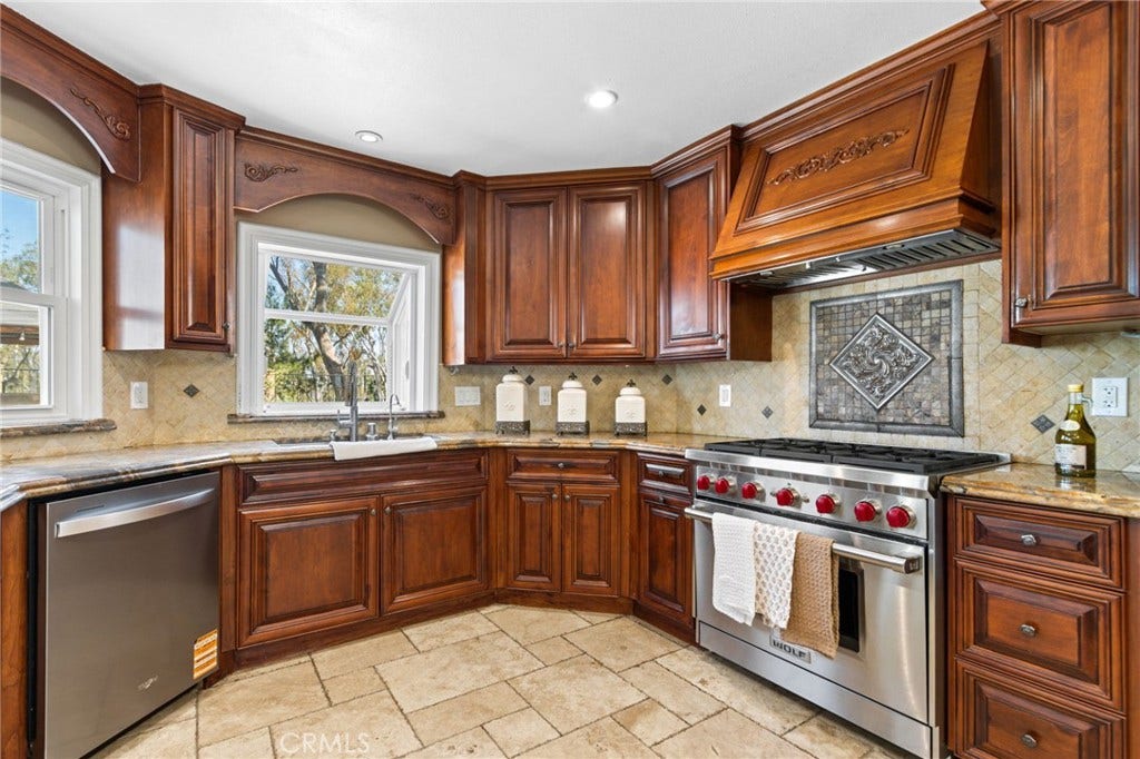 6573 E North View, Anaheim, CA 92807