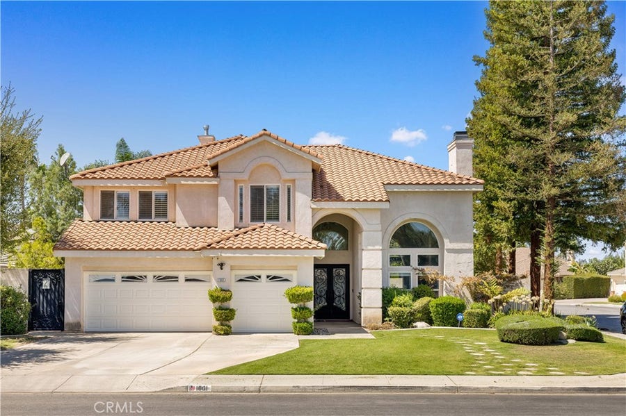 Property photo for 1001 Sungro Way, Bakersfield, CA