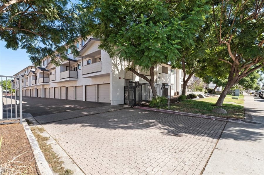 Property photo for 569 E Street, #1, Chula Vista, CA