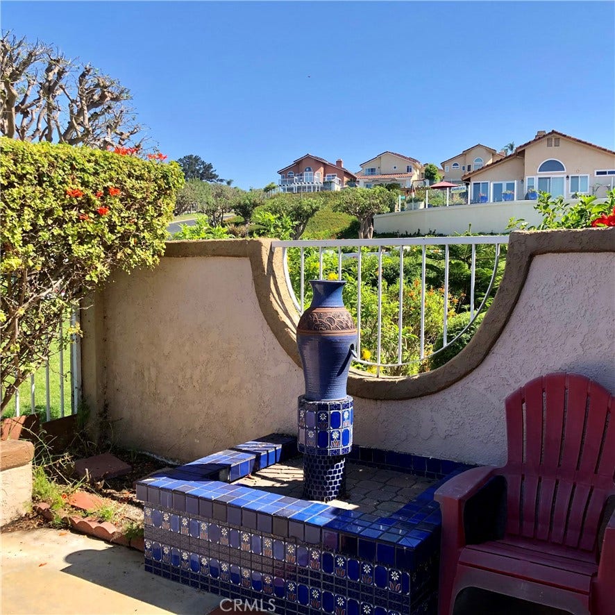 Unobstructed view of neighborhood and greenery