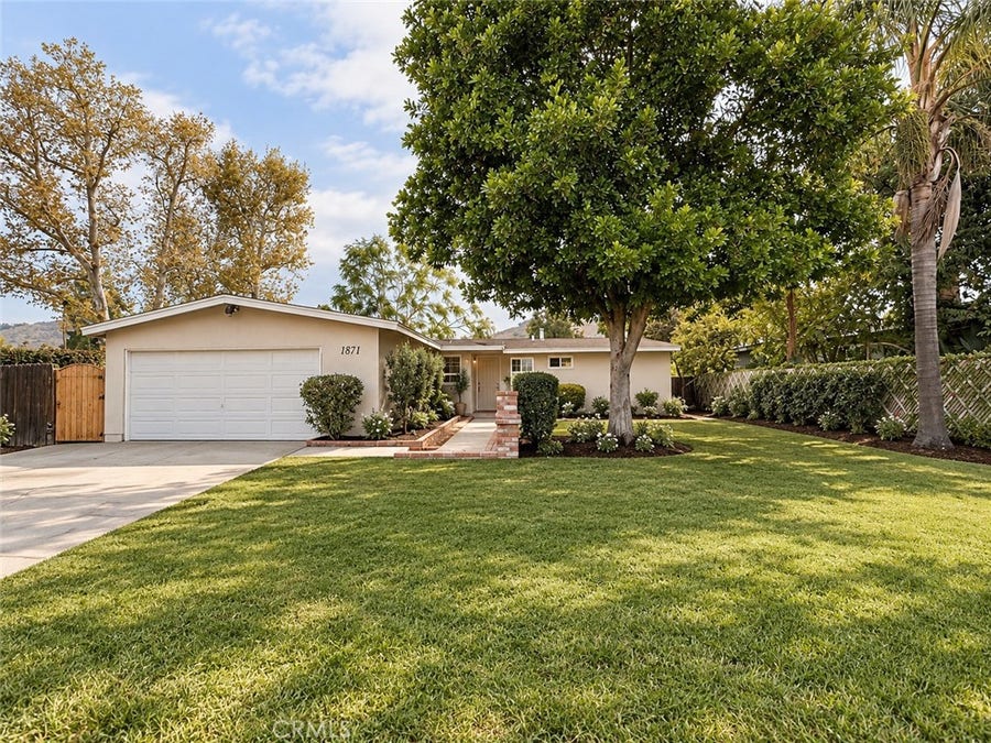 Property photo for 1871 Glenpark, Pomona, CA