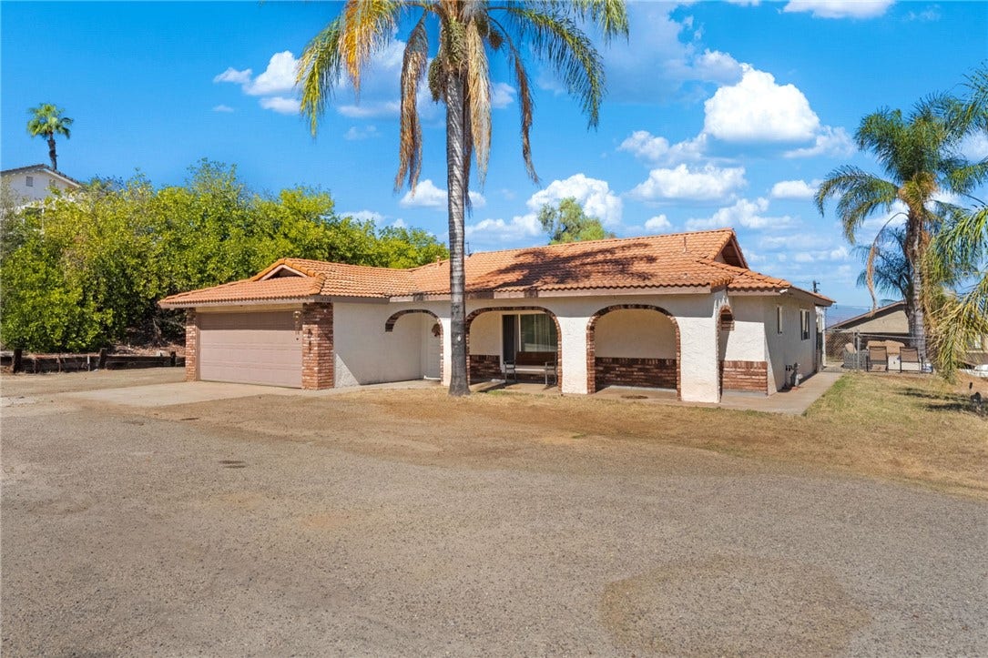 14336 Judy Ann Drive, Riverside, CA 92503 14336 Judy Ann Drive, Riverside, CA 92503