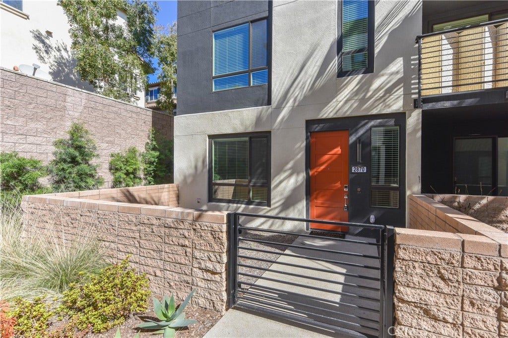 2870 N Glassell Street, Orange, CA 92865 2870 N Glassell Street, Orange, CA 92865