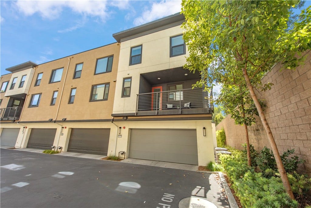2870 N Glassell Street, Orange, CA 92865 2870 N Glassell Street, Orange, CA 92865