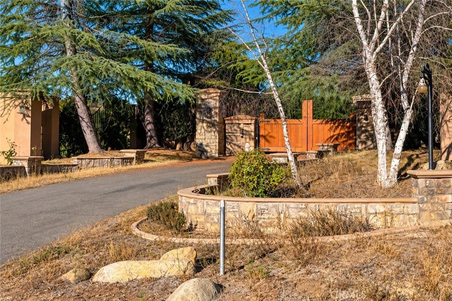 Property photo for 39313 Avenida La Cresta, Murrieta, CA