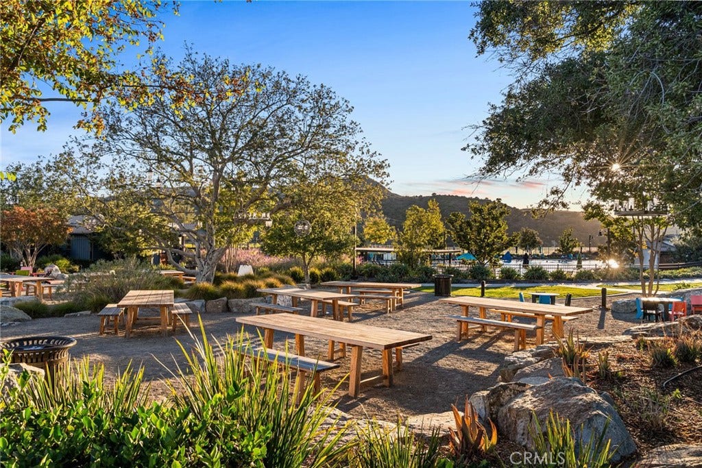 1300 Lasso, #203, Rancho Mission Viejo, CA 92694 1300 Lasso, #203, Rancho Mission Viejo, CA 92694