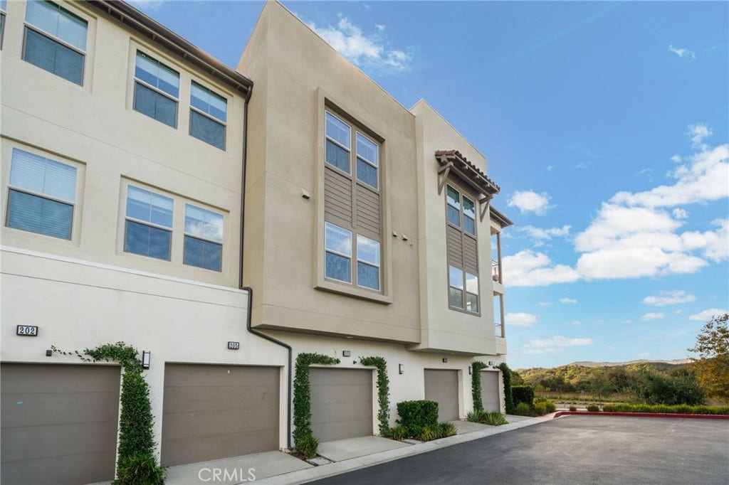 1300 Lasso, #203, Rancho Mission Viejo, CA 92694 1300 Lasso, #203, Rancho Mission Viejo, CA 92694