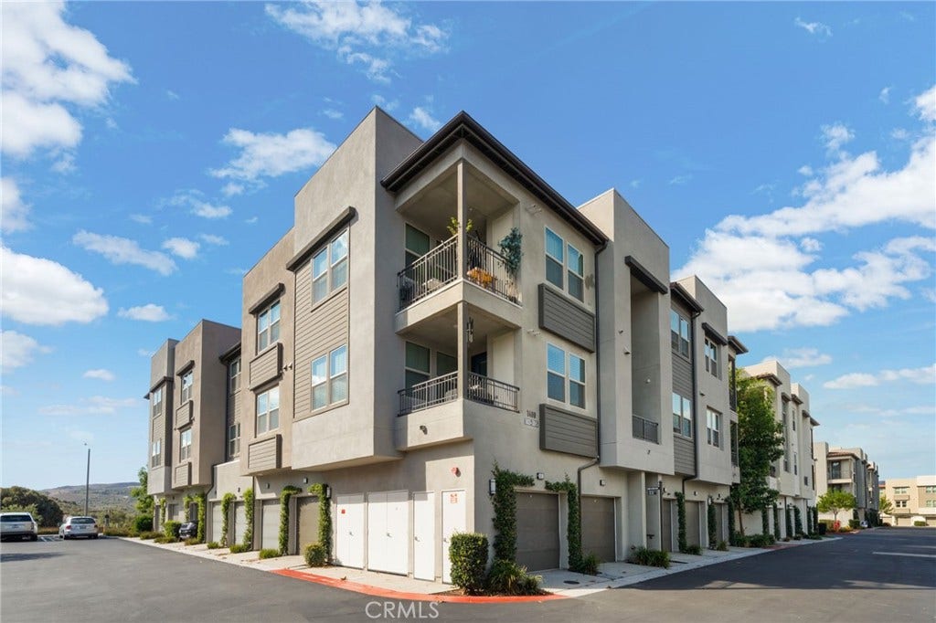 1300 Lasso, #203, Rancho Mission Viejo, CA 92694 1300 Lasso, #203, Rancho Mission Viejo, CA 92694