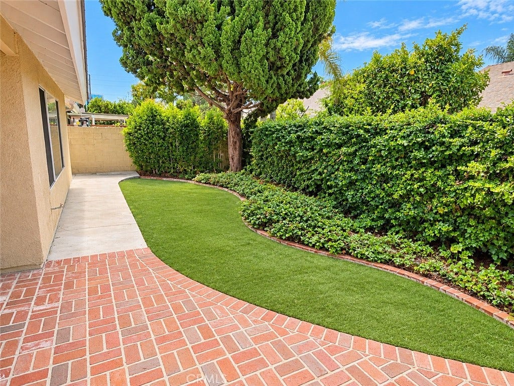 10413 Camden Drive, Cypress, CA 90630 10413 Camden Drive, Cypress, CA 90630