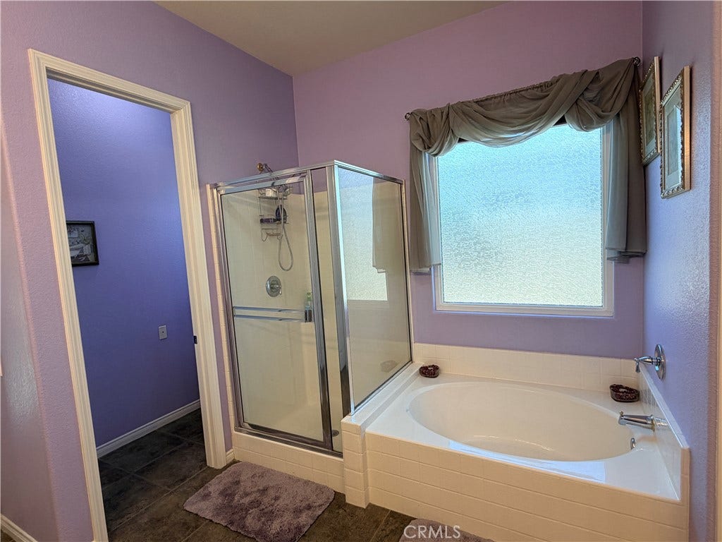 43607 Bordeaux, La Quinta, CA 92253 Separate Shower/Tub