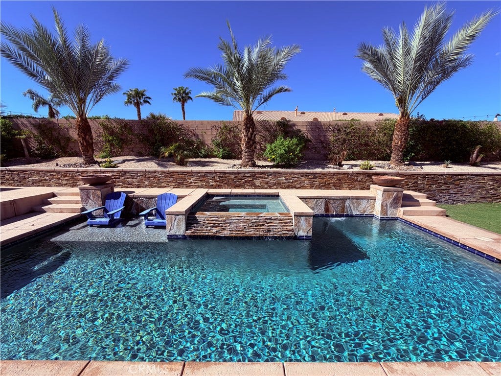 43607 Bordeaux, La Quinta, CA 92253 Salt Water Pool