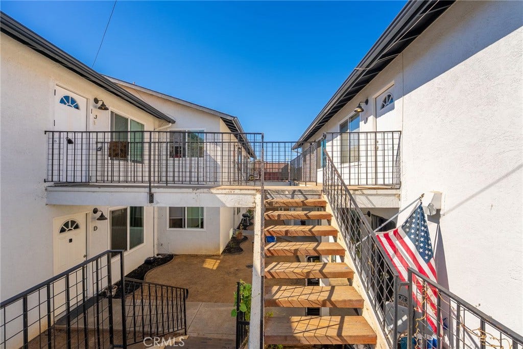 6701 Kelly, San Diego, CA 92111 6701 Kelly, San Diego, CA 92111