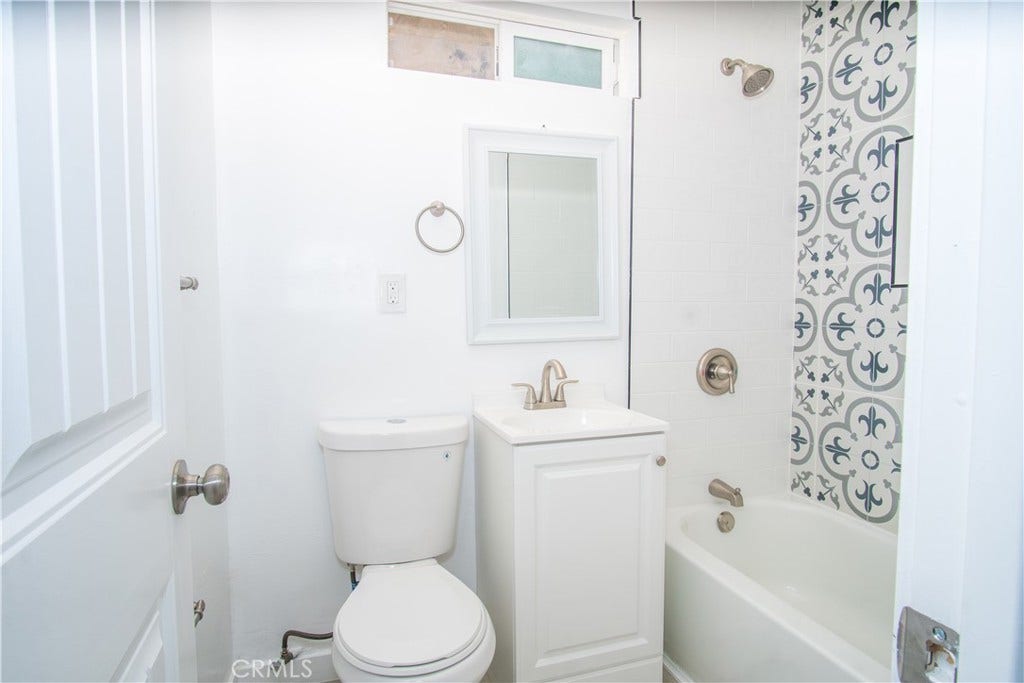 6701 Kelly, San Diego, CA 92111 6701 Kelly, San Diego, CA 92111