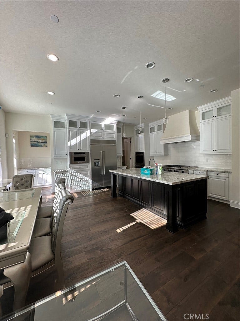 18 Meadow Pl, Tustin, CA 92782 18 Meadow Pl, Tustin, CA 92782
