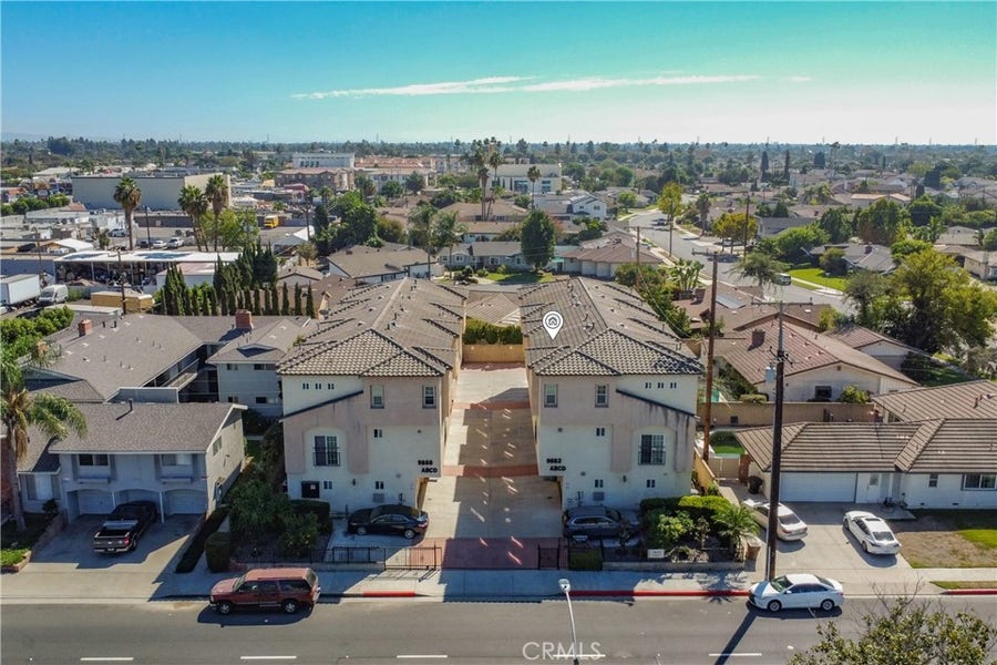 Property photo for 9882 W Broadway, Anaheim, CA