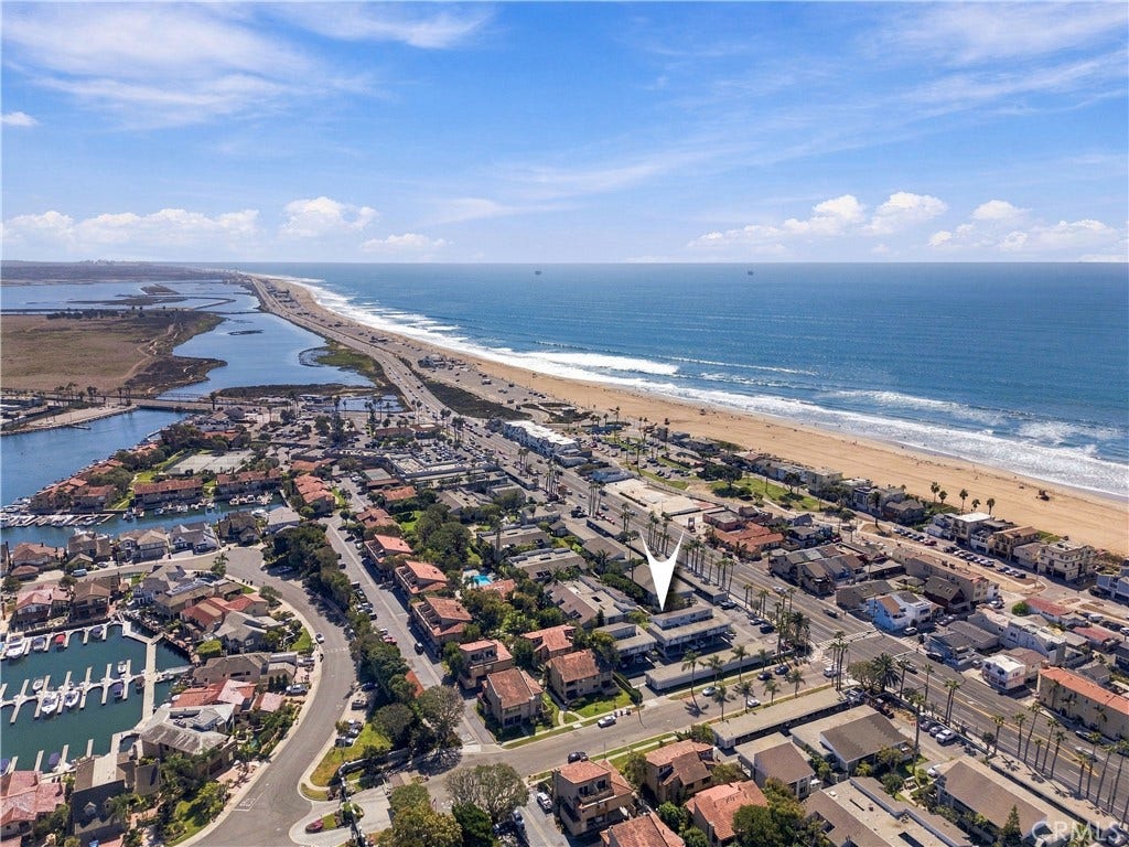 17042 Pacific Coast Highway, #201, Huntington Beach, CA 92649
