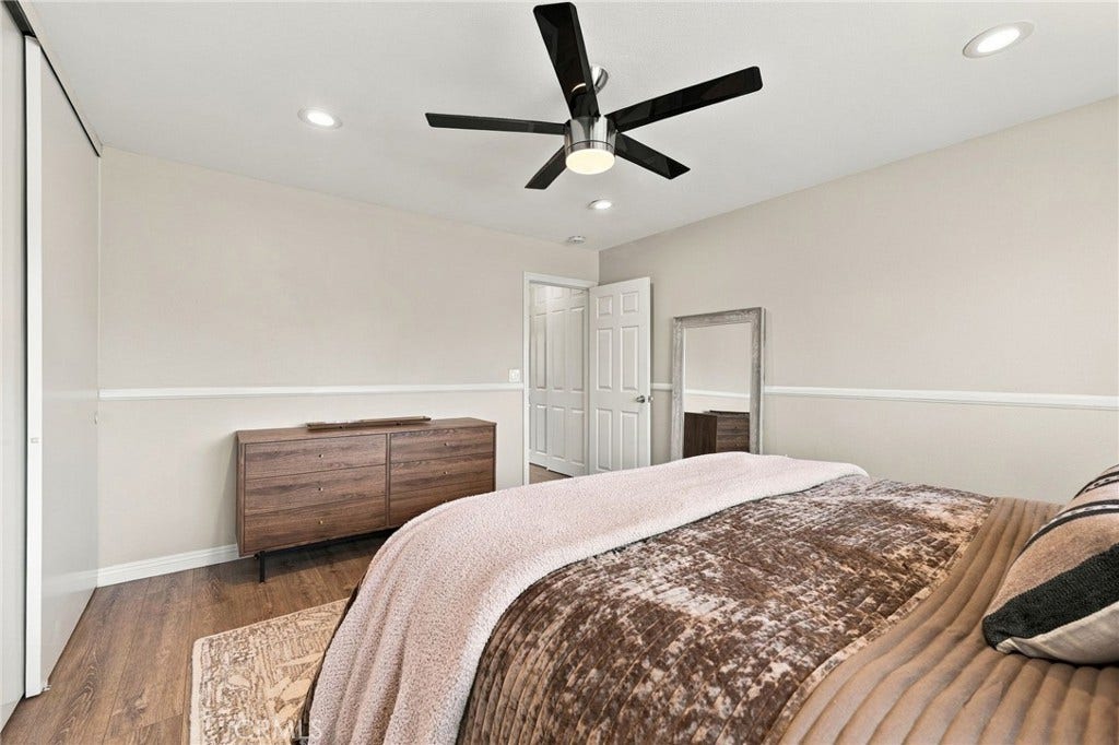 17042 Pacific Coast Highway, #201, Huntington Beach, CA 92649