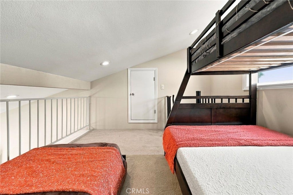 17042 Pacific Coast Highway, #201, Huntington Beach, CA 92649