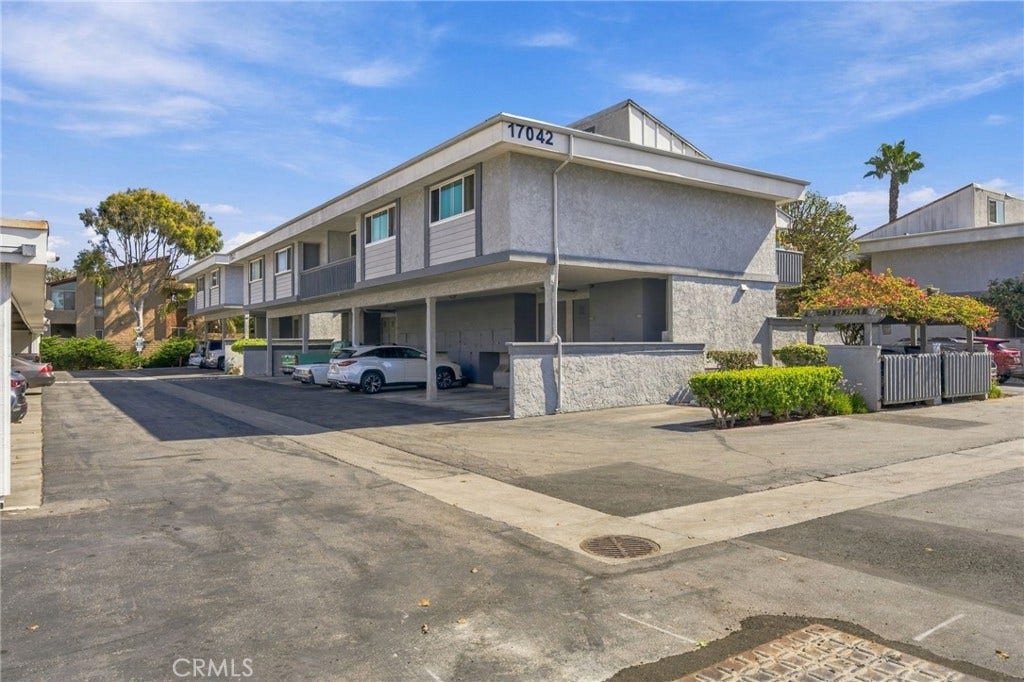 17042 Pacific Coast Highway, #201, Huntington Beach, CA 92649