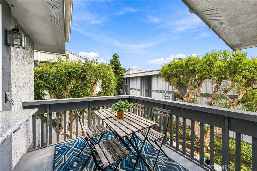 17042 Pacific Coast Highway, #201, Huntington Beach, CA 92649